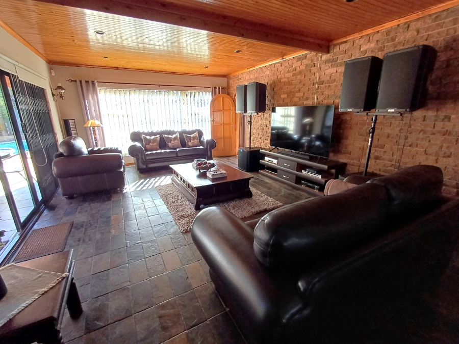4 Bedroom Property for Sale in Vanes Estate Eastern Cape